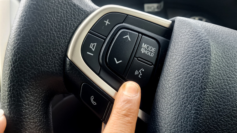 CarPlay’de Siri çalışmıyorsa: nedenler ve çözümler