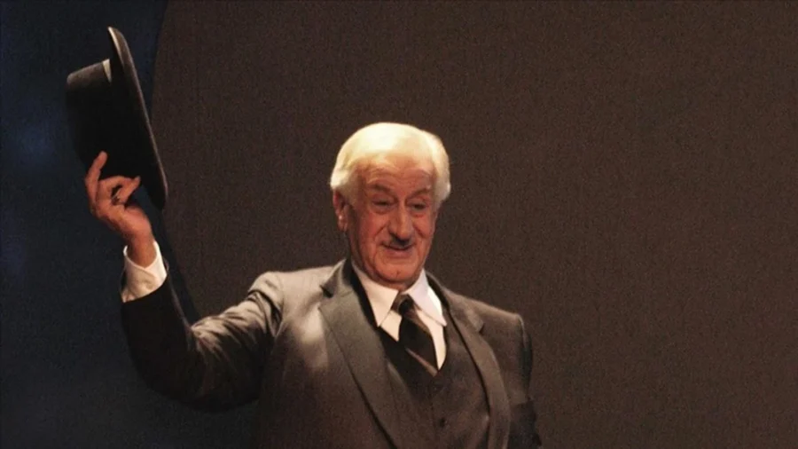 Toron Karacaoğlu: Sekiz Yıl Sonra Sahnede Anılan Usta