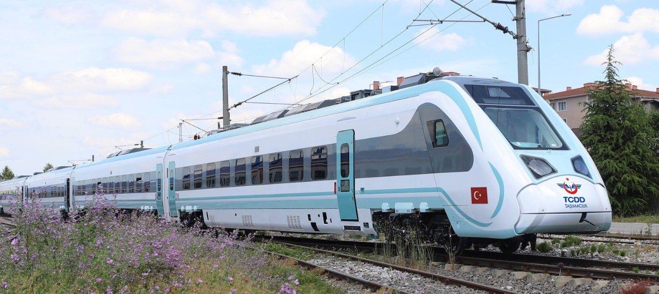 Milli Elektrikli Hızlı Tren testte 250 km/sa’e ulaştı
