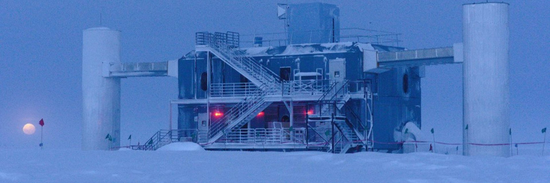 2026 Nobel Fizik Ödülü Antarktika'nın Uzay Kapısı Olup Olmadığını Kanıtladı