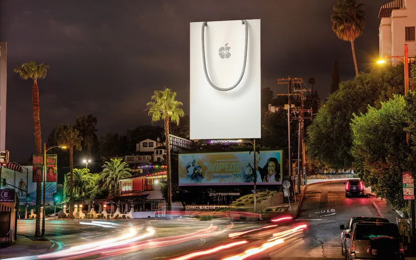Applein hediye cantasiyla suslenen billboardlar