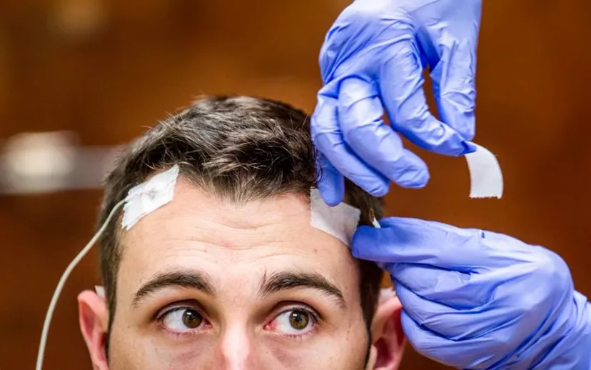 Elon muskin neuralink projesi korler icin umut vaat eden beyin implantlari