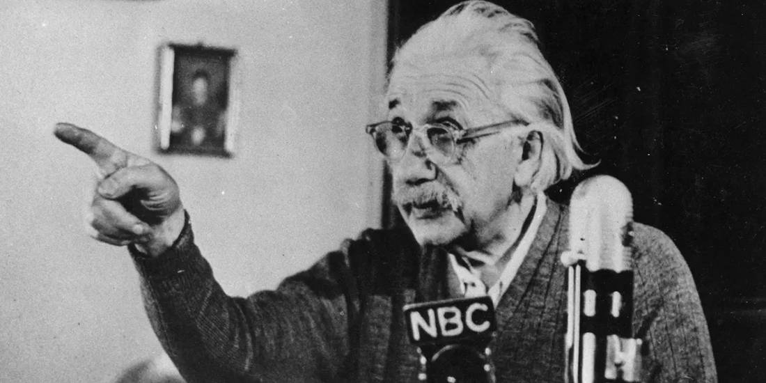 FBI, Einstein hakkında 1.400 sayfalık bir dosya tuttu.